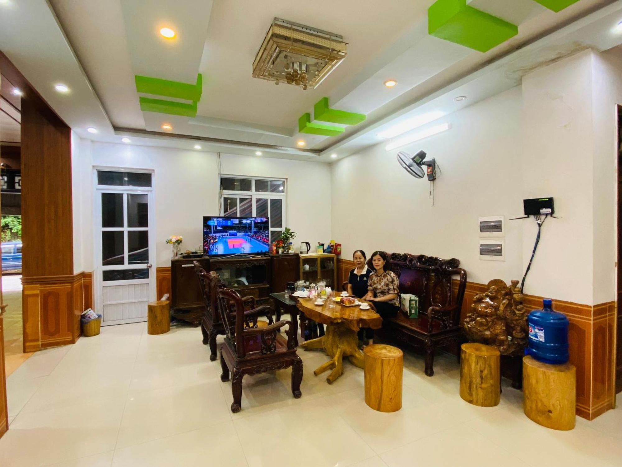 Viet Hoang Hotel Bao Lac Exterior photo
